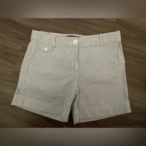 Jennifer and Grace seersucker cuffed gray and white Womens shorts size 8